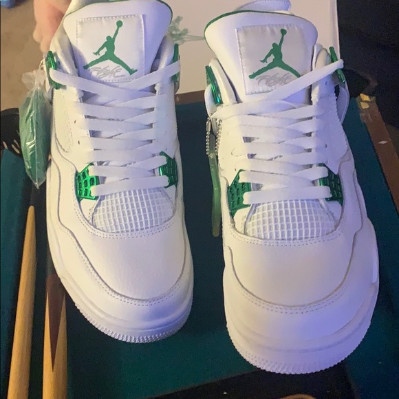 Sneakers - Picture 3 of 5